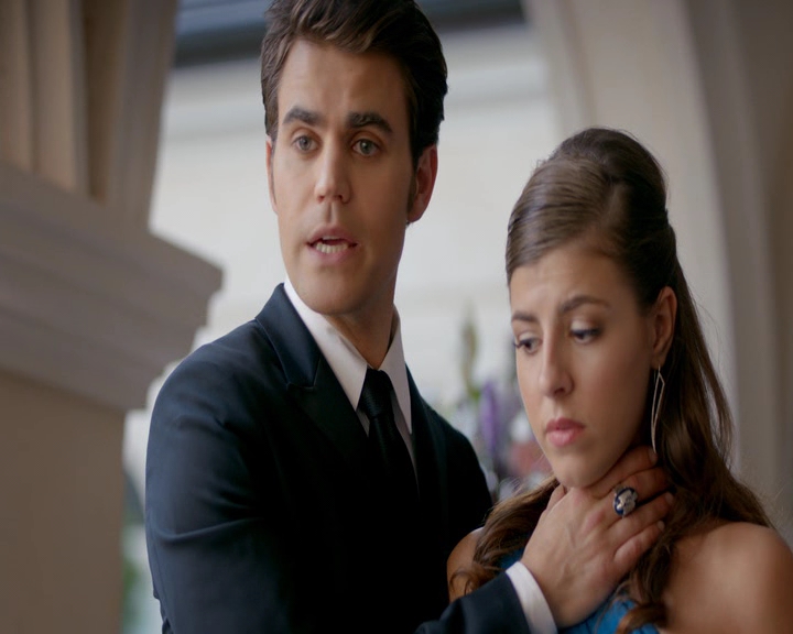 VampireDiaries-dot-nl_VampireDiaries-8x09TheSimpleIntimacyoftheNearTouch1645.jpg