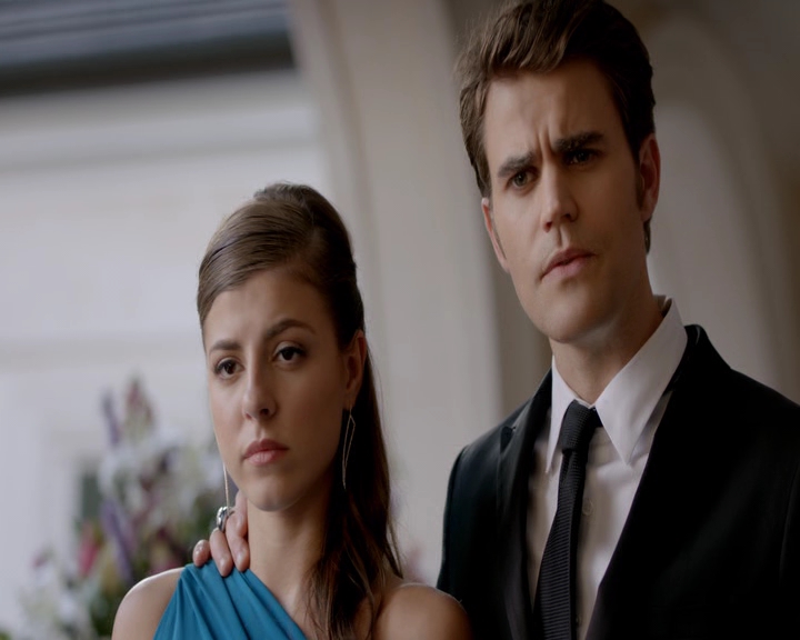 VampireDiaries-dot-nl_VampireDiaries-8x09TheSimpleIntimacyoftheNearTouch1758.jpg