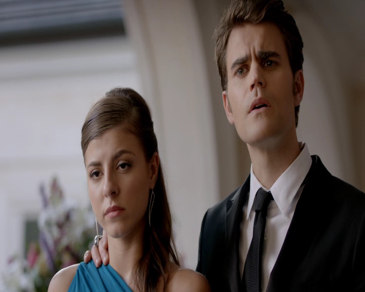 VampireDiaries-dot-nl_VampireDiaries-8x09TheSimpleIntimacyoftheNearTouch1759.jpg