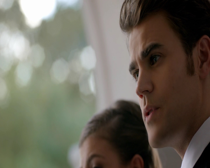 VampireDiaries-dot-nl_VampireDiaries-8x09TheSimpleIntimacyoftheNearTouch1761.jpg