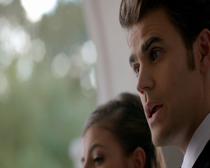 VampireDiaries-dot-nl_VampireDiaries-8x09TheSimpleIntimacyoftheNearTouch1762.jpg