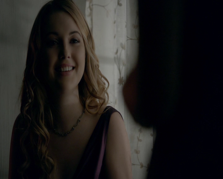 VampireDiaries-dot-nl_VampireDiaries-8x09TheSimpleIntimacyoftheNearTouch1824.jpg