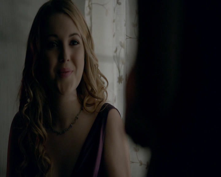 VampireDiaries-dot-nl_VampireDiaries-8x09TheSimpleIntimacyoftheNearTouch1826.jpg