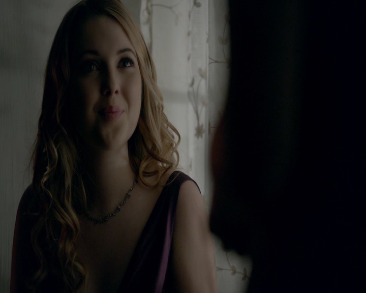 VampireDiaries-dot-nl_VampireDiaries-8x09TheSimpleIntimacyoftheNearTouch1827.jpg