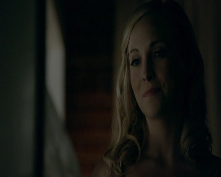 VampireDiaries-dot-nl_VampireDiaries-8x09TheSimpleIntimacyoftheNearTouch1828.jpg