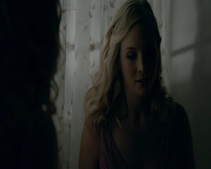 VampireDiaries-dot-nl_VampireDiaries-8x09TheSimpleIntimacyoftheNearTouch1850.jpg