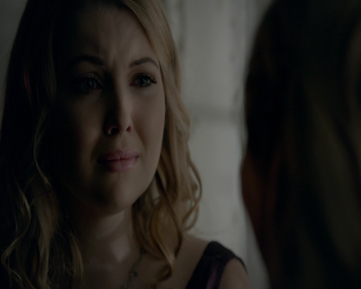 VampireDiaries-dot-nl_VampireDiaries-8x09TheSimpleIntimacyoftheNearTouch1897.jpg