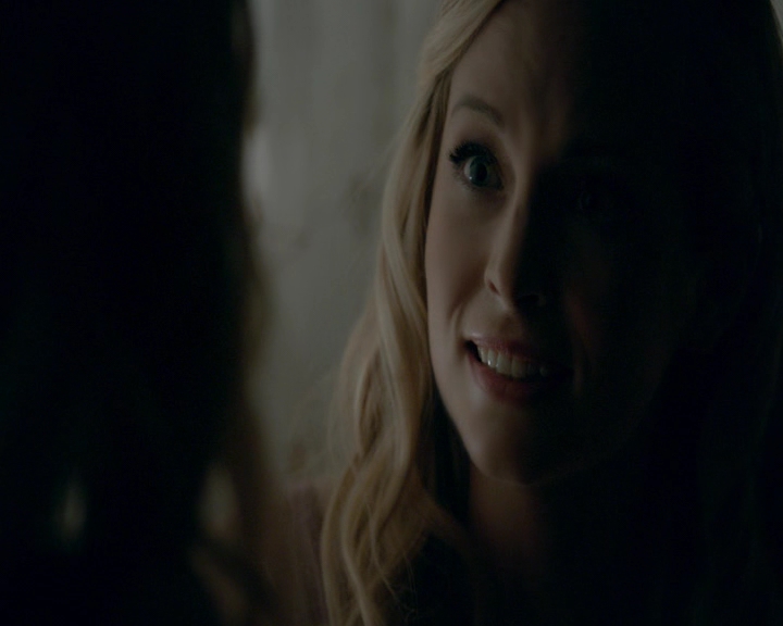 VampireDiaries-dot-nl_VampireDiaries-8x09TheSimpleIntimacyoftheNearTouch1901.jpg