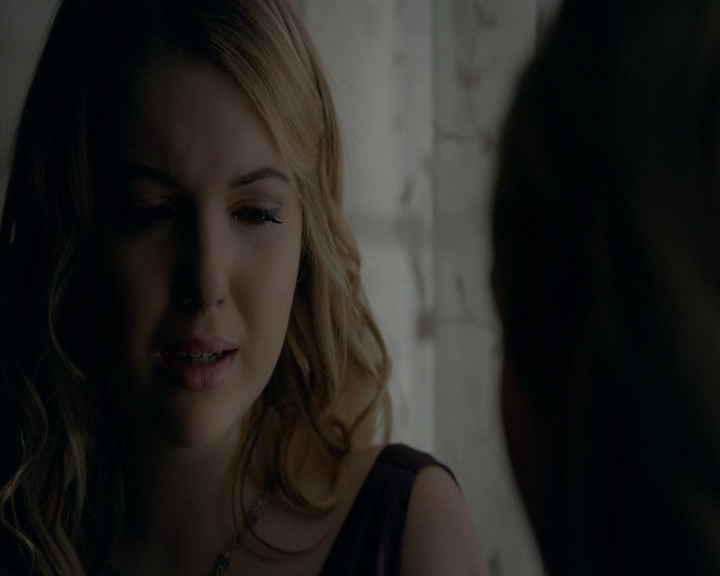 VampireDiaries-dot-nl_VampireDiaries-8x09TheSimpleIntimacyoftheNearTouch1910.jpg
