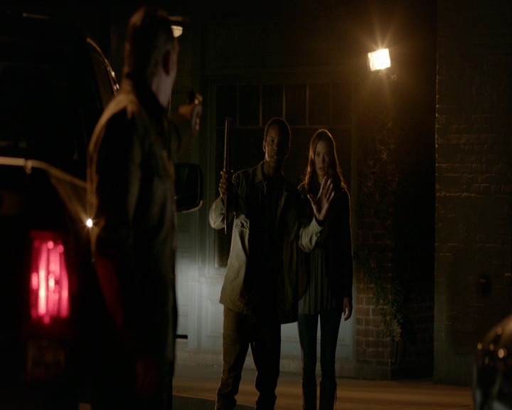 VampireDiaries-dot-nl_VampireDiaries-8x09TheSimpleIntimacyoftheNearTouch1947.jpg