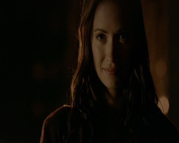 VampireDiaries-dot-nl_VampireDiaries-8x09TheSimpleIntimacyoftheNearTouch1967.jpg