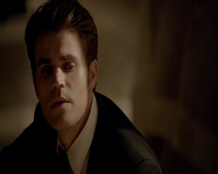 VampireDiaries-dot-nl_VampireDiaries-8x09TheSimpleIntimacyoftheNearTouch1986.jpg