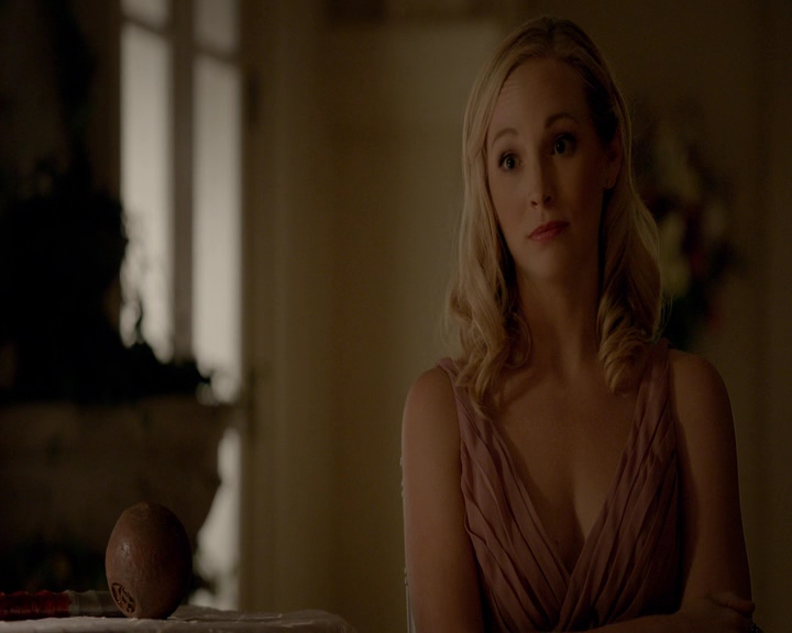 VampireDiaries-dot-nl_VampireDiaries-8x09TheSimpleIntimacyoftheNearTouch1991.jpg