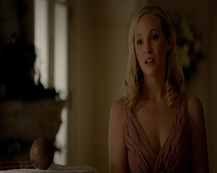 VampireDiaries-dot-nl_VampireDiaries-8x09TheSimpleIntimacyoftheNearTouch1995.jpg