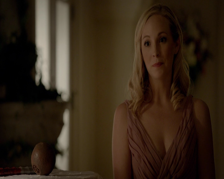 VampireDiaries-dot-nl_VampireDiaries-8x09TheSimpleIntimacyoftheNearTouch1996.jpg