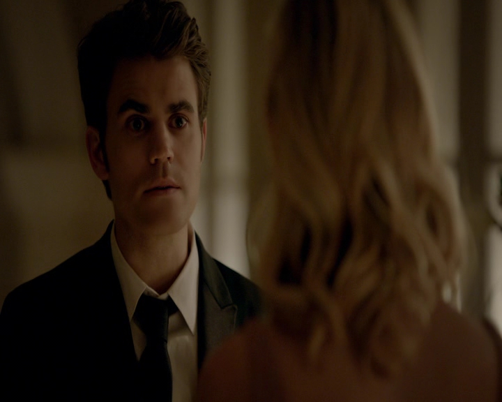 VampireDiaries-dot-nl_VampireDiaries-8x09TheSimpleIntimacyoftheNearTouch2031.jpg