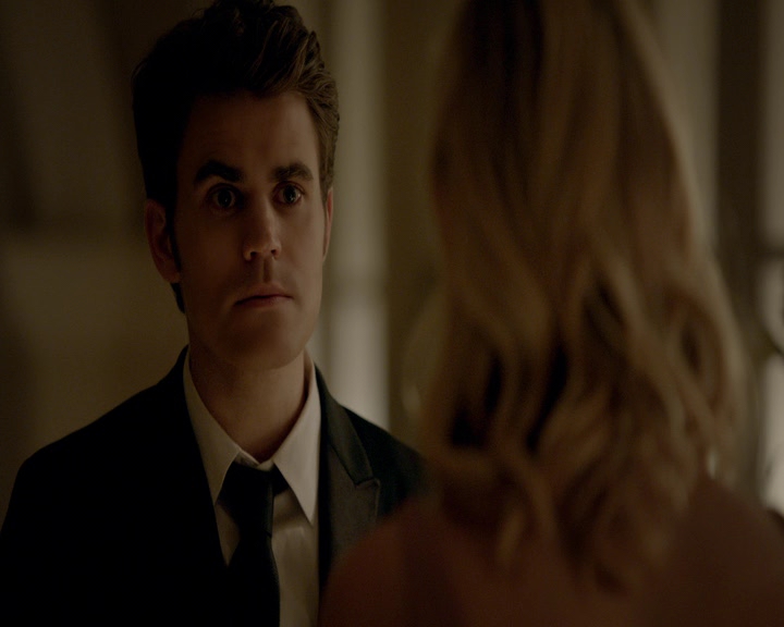 VampireDiaries-dot-nl_VampireDiaries-8x09TheSimpleIntimacyoftheNearTouch2032.jpg