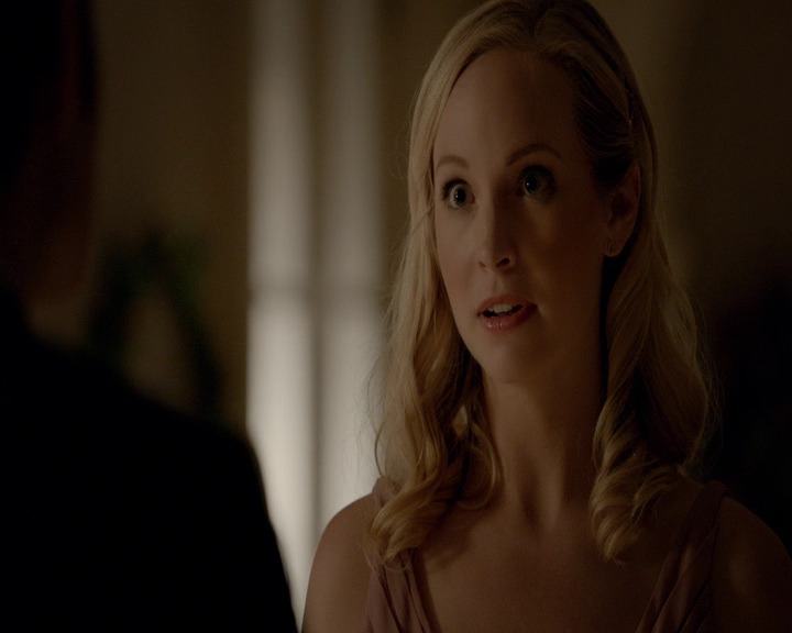 VampireDiaries-dot-nl_VampireDiaries-8x09TheSimpleIntimacyoftheNearTouch2035.jpg