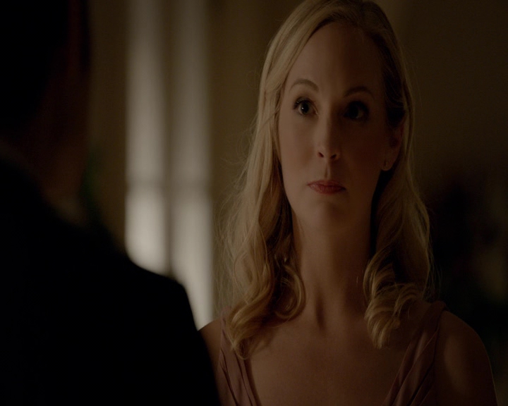 VampireDiaries-dot-nl_VampireDiaries-8x09TheSimpleIntimacyoftheNearTouch2039.jpg