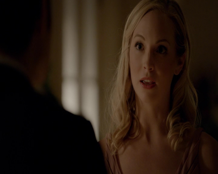 VampireDiaries-dot-nl_VampireDiaries-8x09TheSimpleIntimacyoftheNearTouch2040.jpg