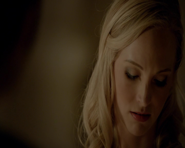 VampireDiaries-dot-nl_VampireDiaries-8x09TheSimpleIntimacyoftheNearTouch2048.jpg