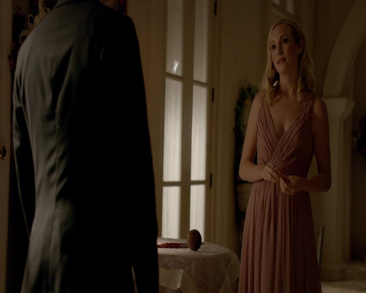 VampireDiaries-dot-nl_VampireDiaries-8x09TheSimpleIntimacyoftheNearTouch2053.jpg