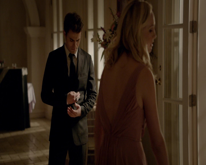 VampireDiaries-dot-nl_VampireDiaries-8x09TheSimpleIntimacyoftheNearTouch2068.jpg