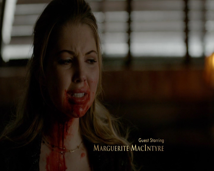 VampireDiaries-dot-nl_VampireDiaries-8x10NostalgiasABitch0141.jpg
