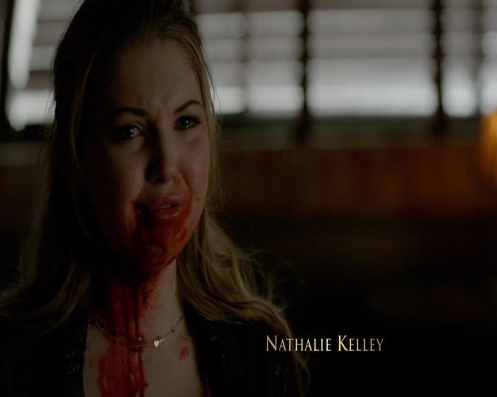 VampireDiaries-dot-nl_VampireDiaries-8x10NostalgiasABitch0144.jpg