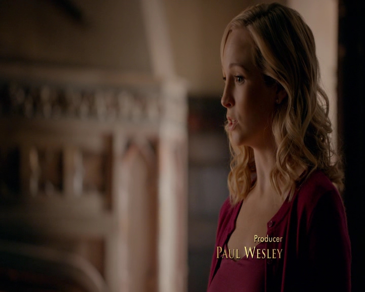 VampireDiaries-dot-nl_VampireDiaries-8x10NostalgiasABitch0178.jpg