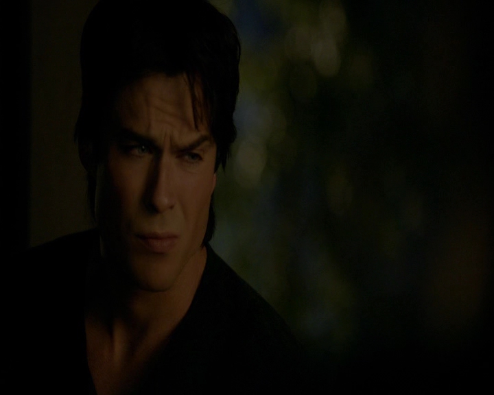 VampireDiaries-dot-nl_VampireDiaries-8x10NostalgiasABitch2157.jpg