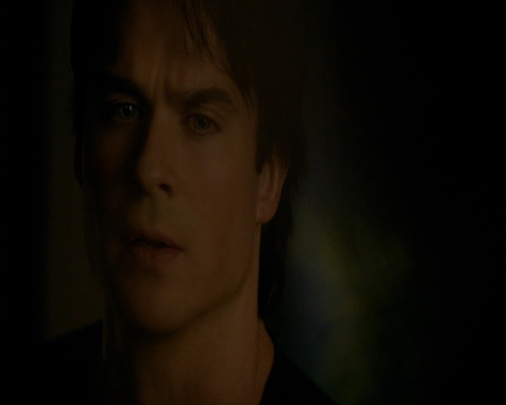 VampireDiaries-dot-nl_VampireDiaries-8x10NostalgiasABitch2197.jpg