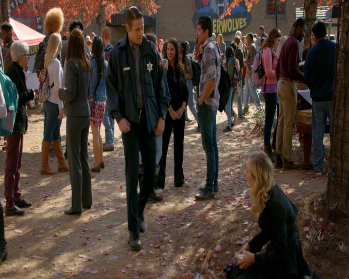 VampireDiaries-dot-nl_VampireDiaries-8x11YouMadeAChoiceToBeGood0230.jpg