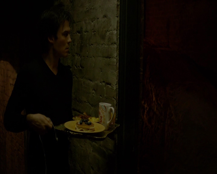 VampireDiaries-dot-nl_VampireDiaries-8x11YouMadeAChoiceToBeGood0422.jpg