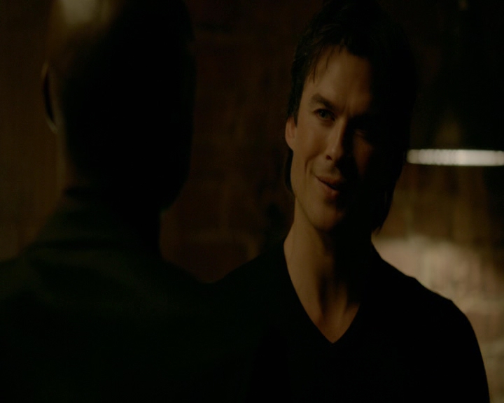 VampireDiaries-dot-nl_VampireDiaries-8x11YouMadeAChoiceToBeGood0511.jpg