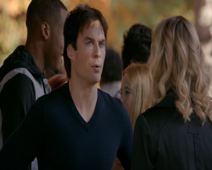 VampireDiaries-dot-nl_VampireDiaries-8x11YouMadeAChoiceToBeGood0592.jpg