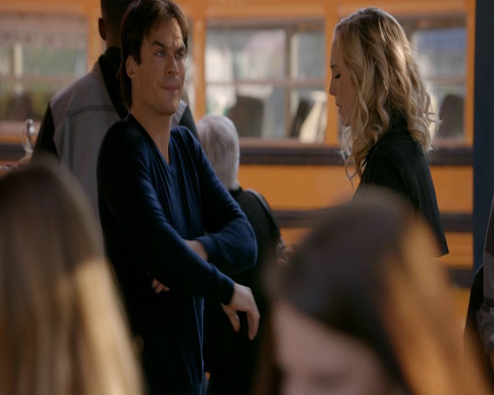 VampireDiaries-dot-nl_VampireDiaries-8x11YouMadeAChoiceToBeGood0598.jpg