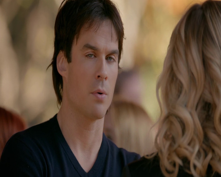 VampireDiaries-dot-nl_VampireDiaries-8x11YouMadeAChoiceToBeGood0605.jpg