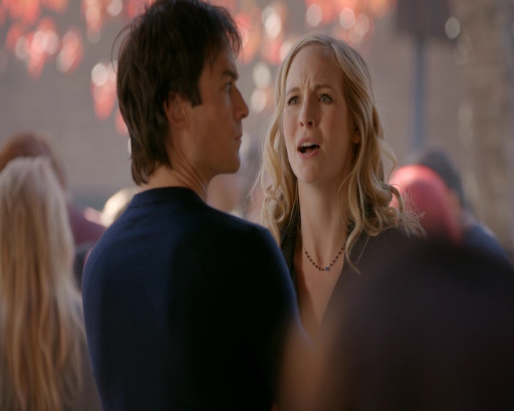 VampireDiaries-dot-nl_VampireDiaries-8x11YouMadeAChoiceToBeGood0609.jpg