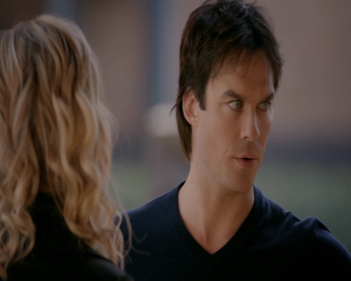 VampireDiaries-dot-nl_VampireDiaries-8x11YouMadeAChoiceToBeGood0628.jpg