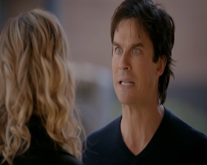 VampireDiaries-dot-nl_VampireDiaries-8x11YouMadeAChoiceToBeGood0631.jpg