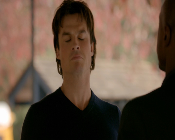 VampireDiaries-dot-nl_VampireDiaries-8x11YouMadeAChoiceToBeGood0860.jpg