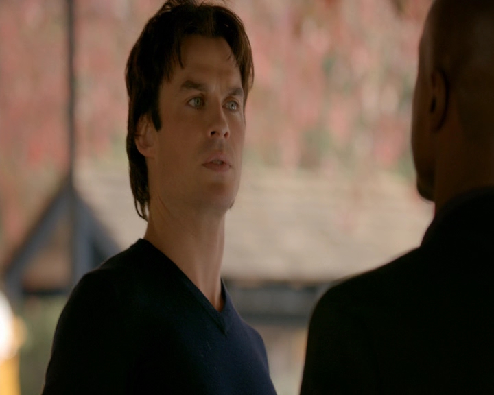 VampireDiaries-dot-nl_VampireDiaries-8x11YouMadeAChoiceToBeGood0861.jpg