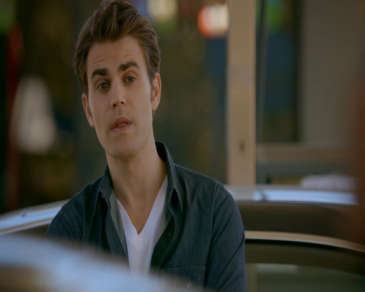 VampireDiaries-dot-nl_VampireDiaries-8x11YouMadeAChoiceToBeGood0939.jpg