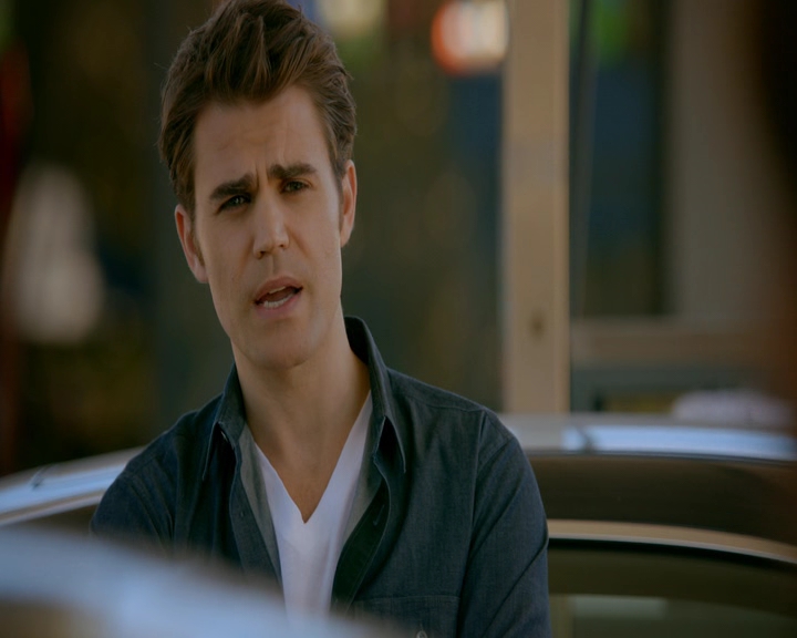 VampireDiaries-dot-nl_VampireDiaries-8x11YouMadeAChoiceToBeGood0943.jpg