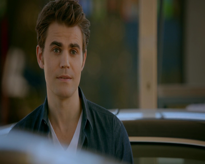 VampireDiaries-dot-nl_VampireDiaries-8x11YouMadeAChoiceToBeGood0949.jpg