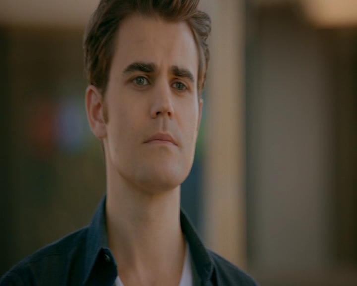 VampireDiaries-dot-nl_VampireDiaries-8x11YouMadeAChoiceToBeGood0957.jpg