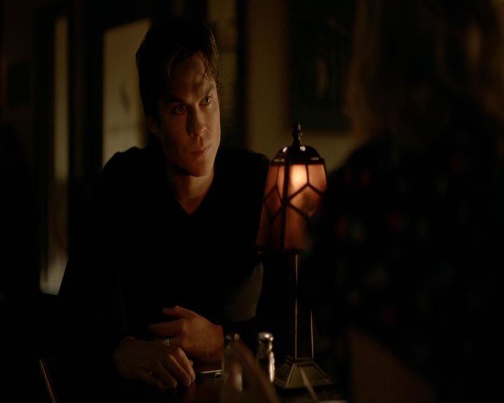 VampireDiaries-dot-nl_VampireDiaries-8x11YouMadeAChoiceToBeGood1263.jpg