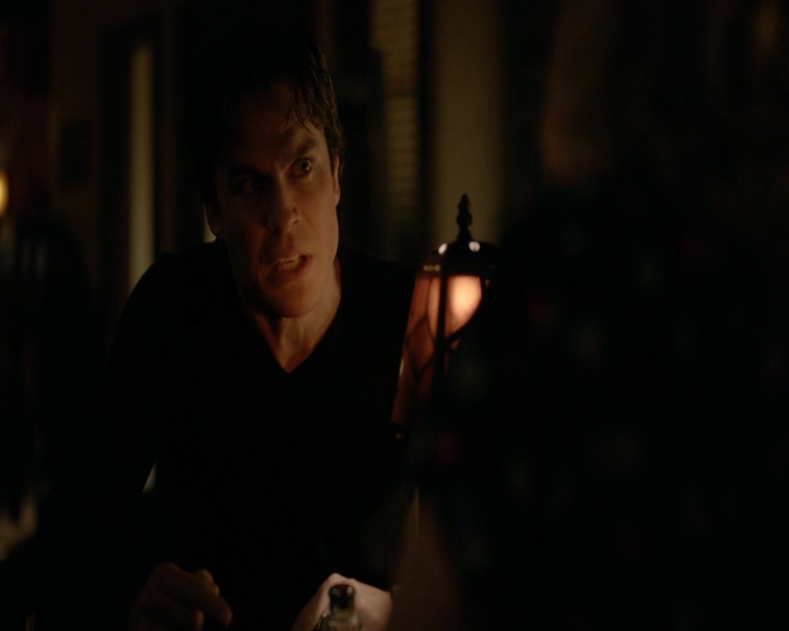 VampireDiaries-dot-nl_VampireDiaries-8x11YouMadeAChoiceToBeGood1284.jpg