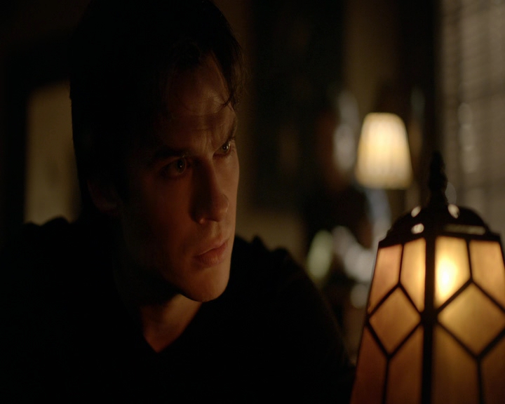 VampireDiaries-dot-nl_VampireDiaries-8x11YouMadeAChoiceToBeGood1296.jpg